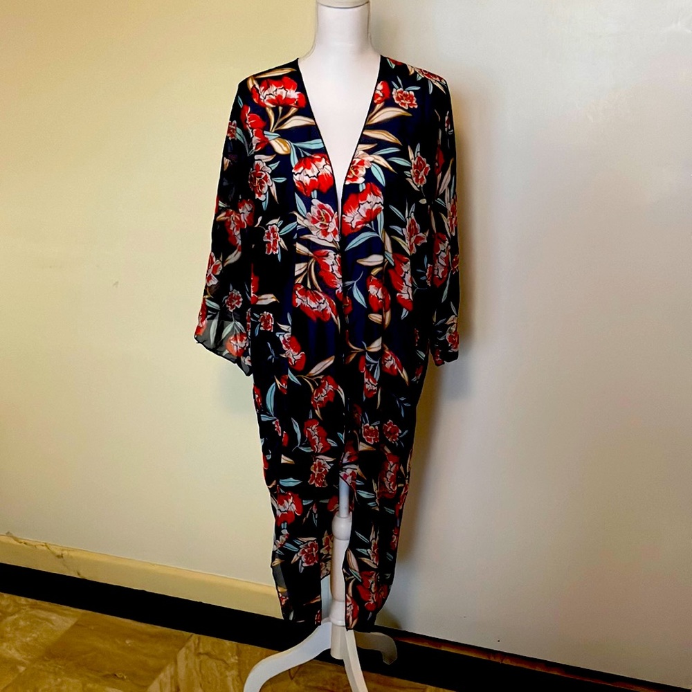 💙❤Dressbarn Navy, Red, Blues & White Floral Bathing Suit Cover Up/Sarong O/S